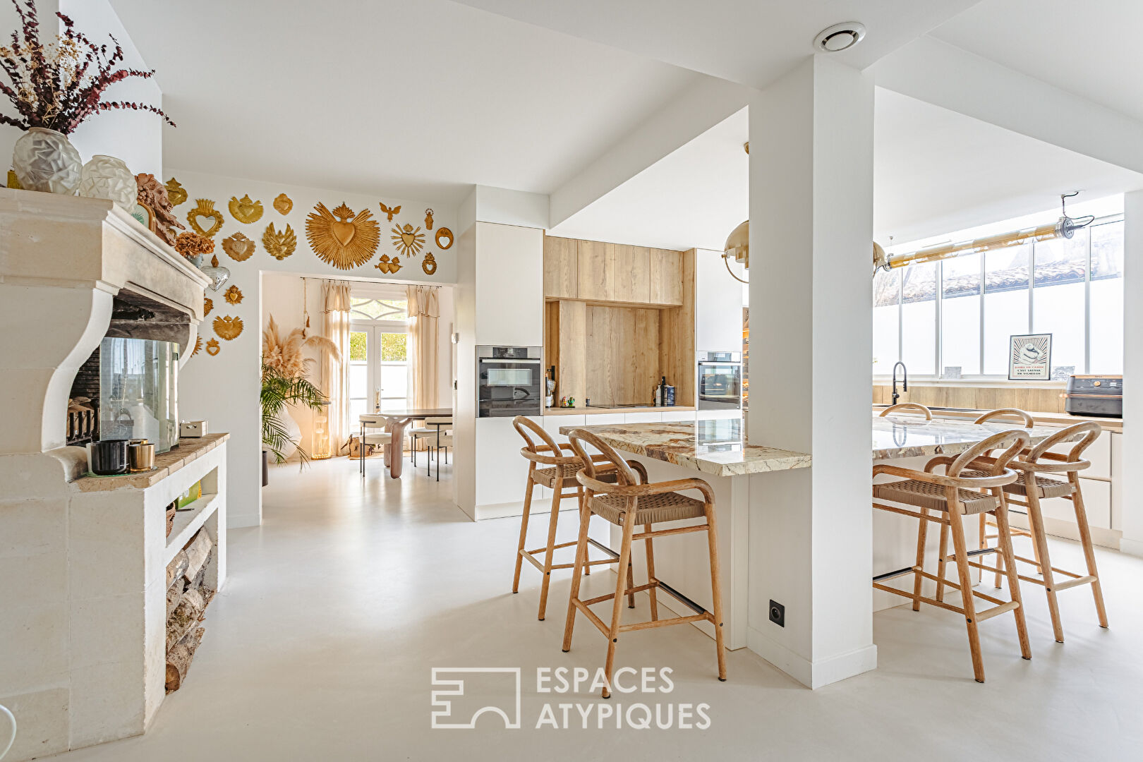 Demeure d&rsquo;exception avec jardin et garage