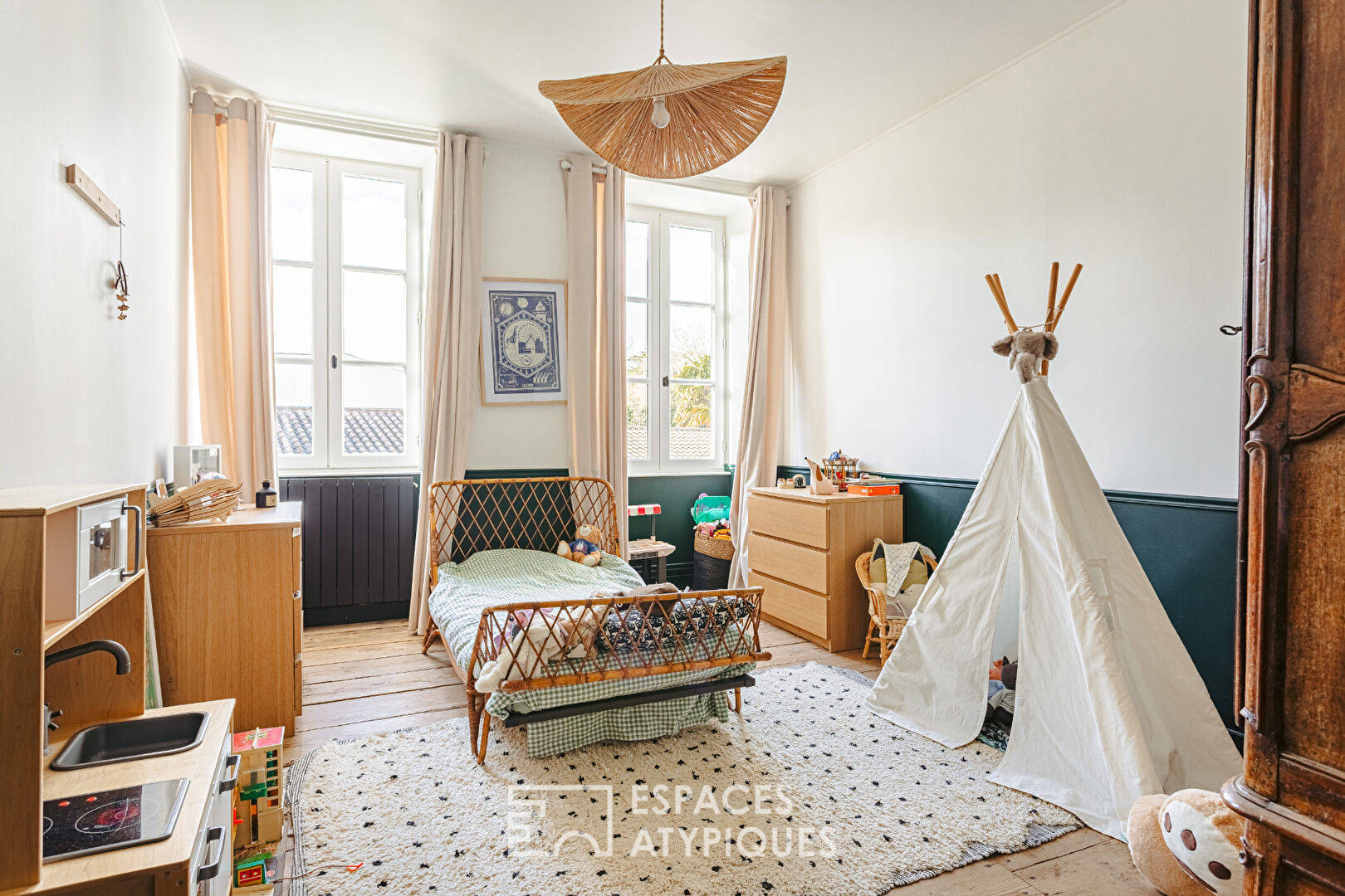 Demeure d&rsquo;exception avec jardin et garage