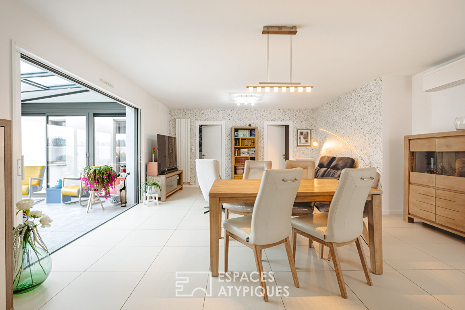 Contemporary elegance and a relaxed lifestyle