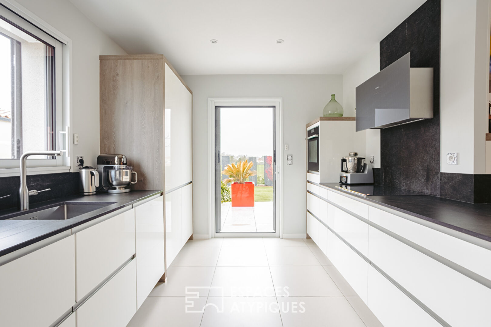 Contemporary elegance and a relaxed lifestyle