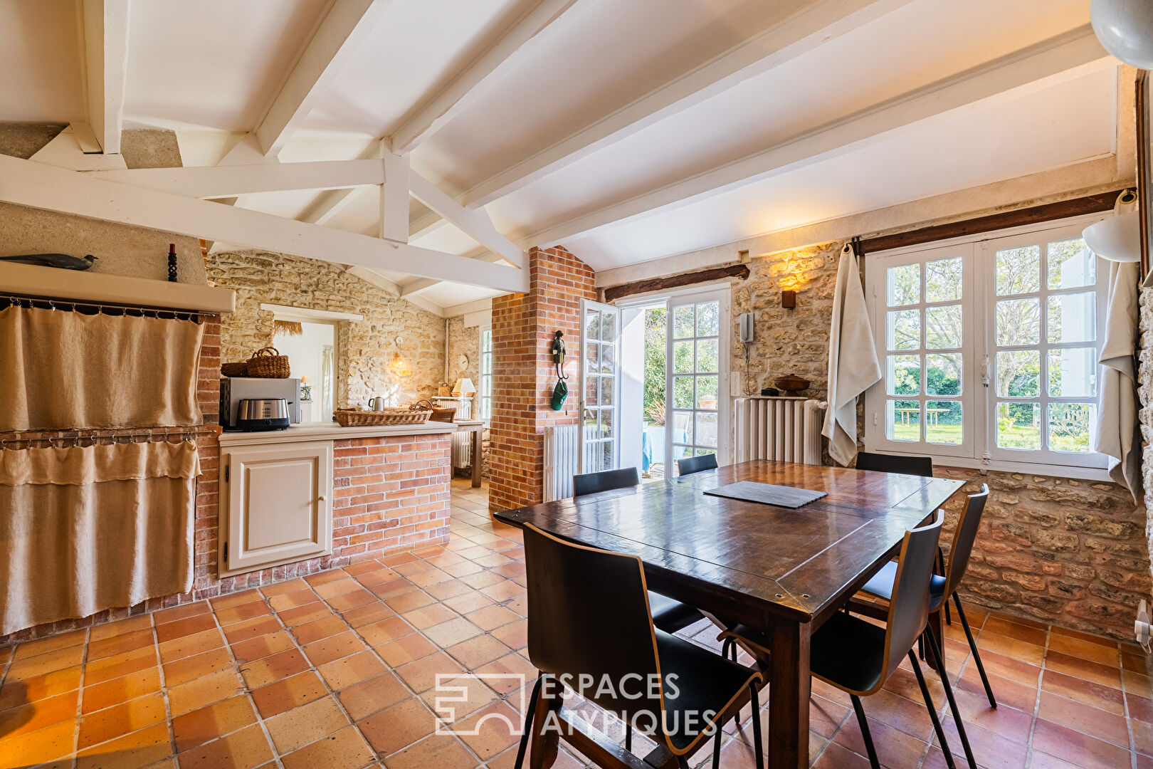 L&rsquo;âme d&rsquo;une maison Oléronaise au coeur d&rsquo;un vaste jardin préservé