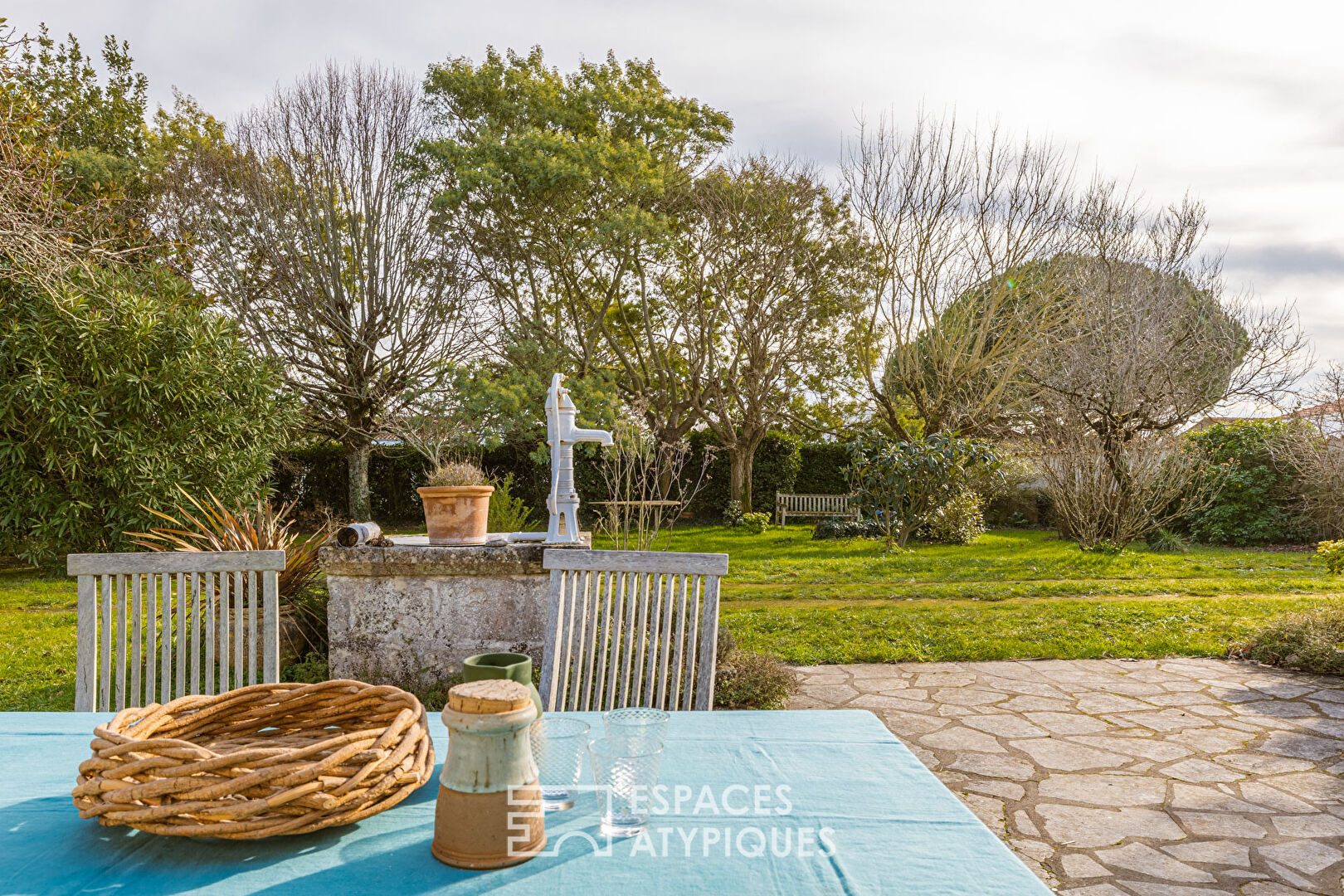 L&rsquo;âme d&rsquo;une maison Oléronaise au coeur d&rsquo;un vaste jardin préservé