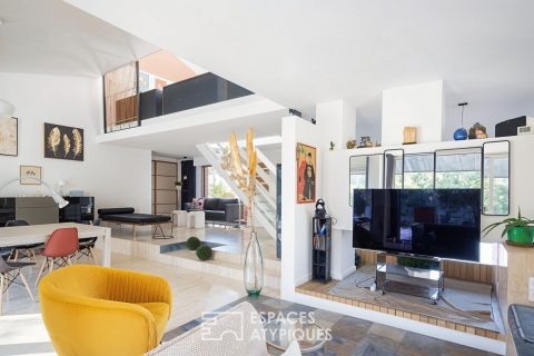 Architect-designed villa with a seventies signature