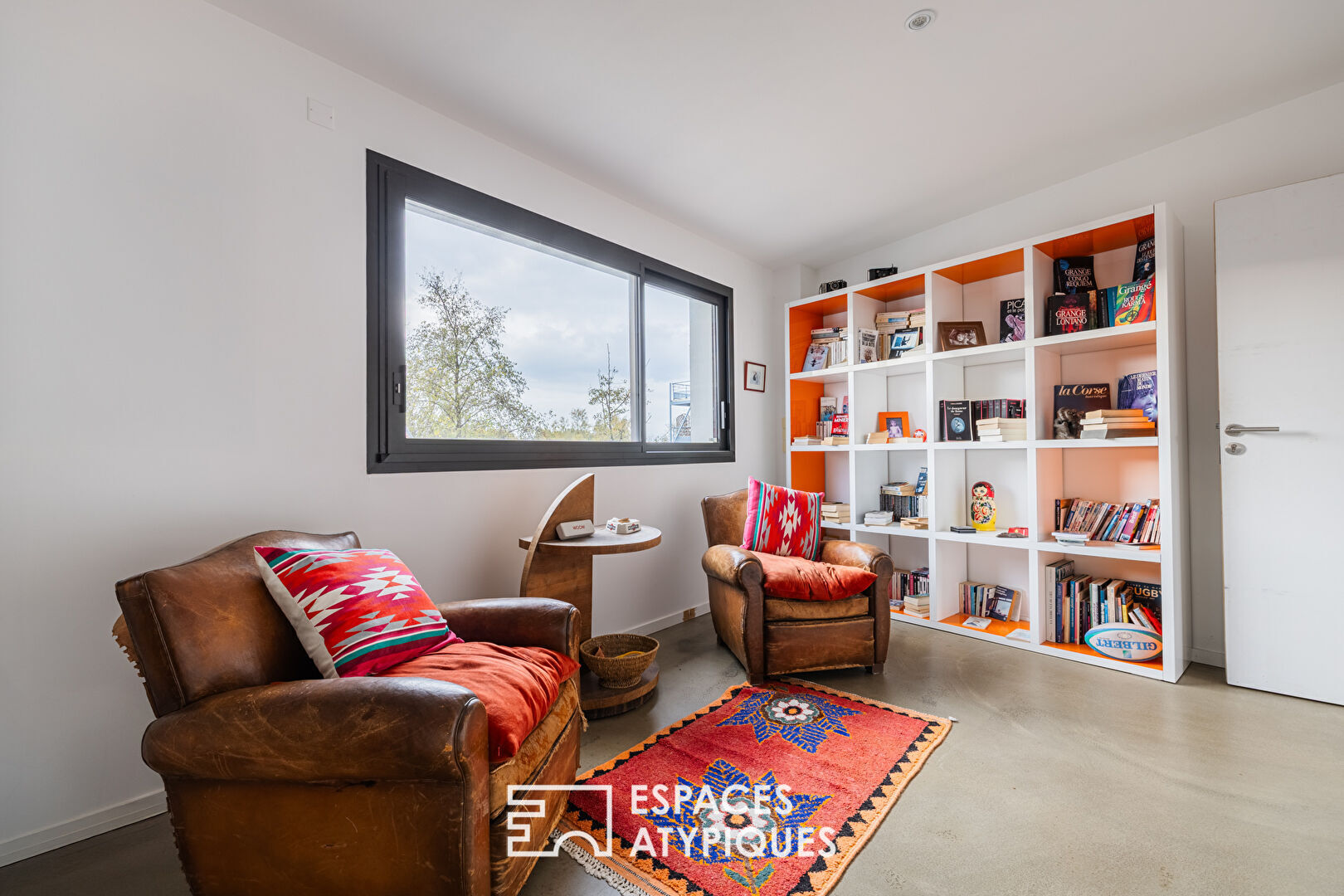 An urban oasis for this contemporary woman from La Rochelle