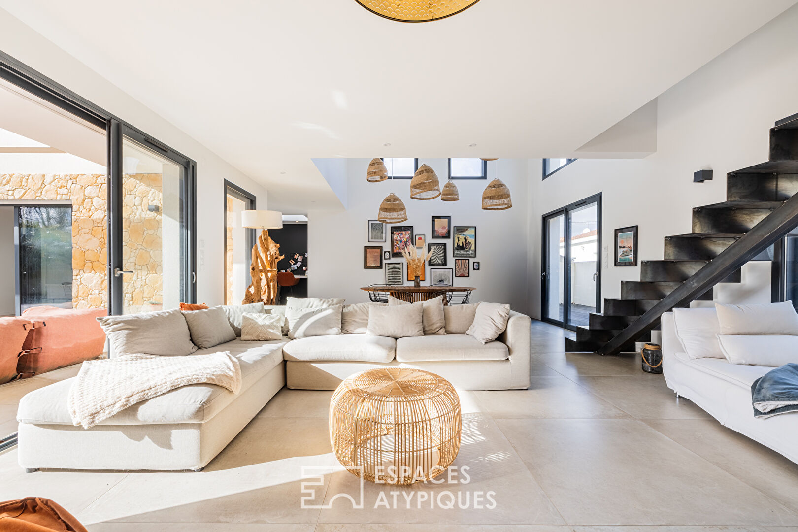 Maison d&rsquo;architecte solaire avec piscine