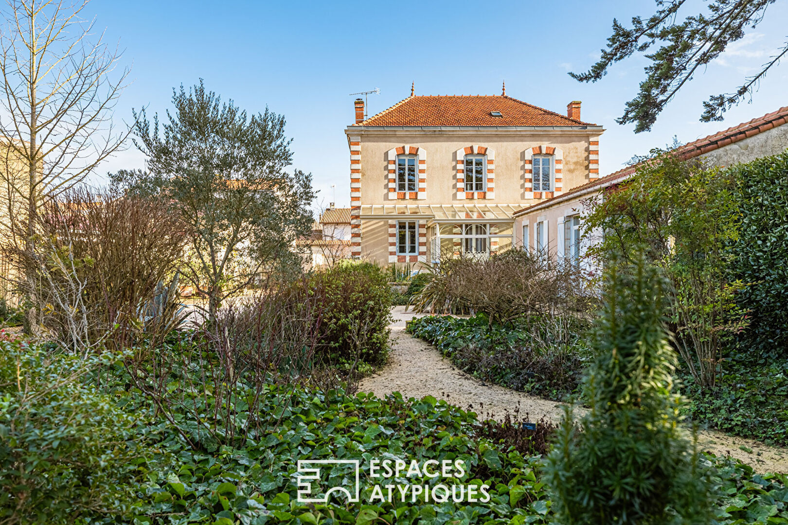 Majestueuse villa bourgeoise de 1891 entre art de vivre et patrimoine