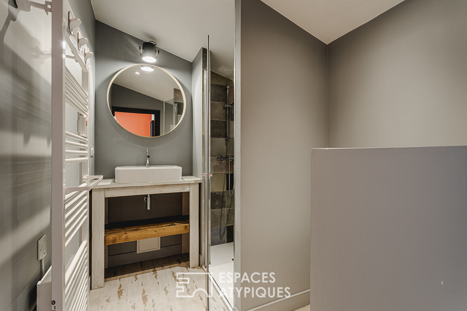 Ancien chai viticole réhabilité en loft