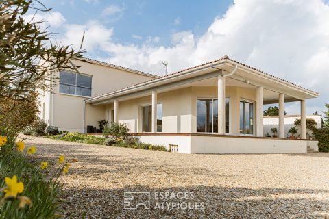 Villa avec gîte sur les hauteurs du village