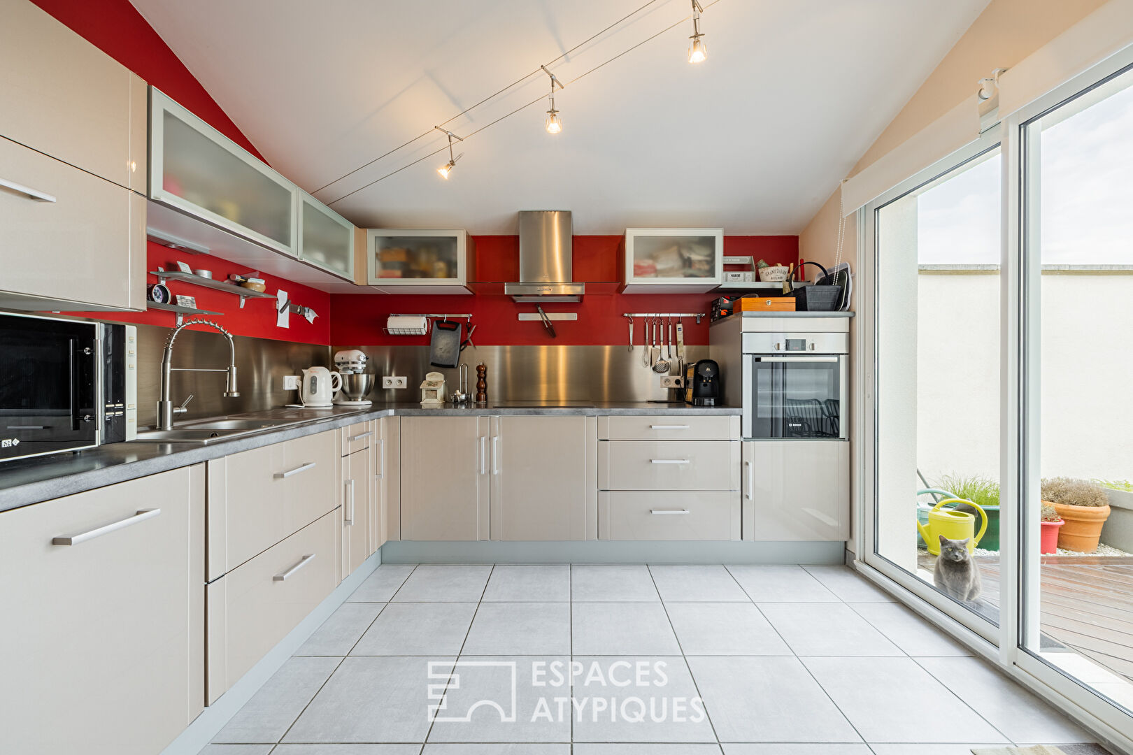 Villa avec gîte sur les hauteurs du village