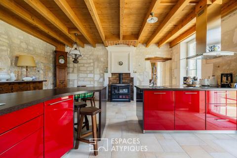 Ancien moulin à farine du XVIIe siècle dans son écrin naturel