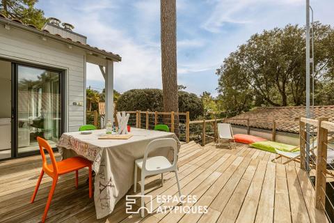 Villa d&rsquo;architecte suspendue, immersion totale dans un écrin naturel à quelques pas de l&rsquo;océan.