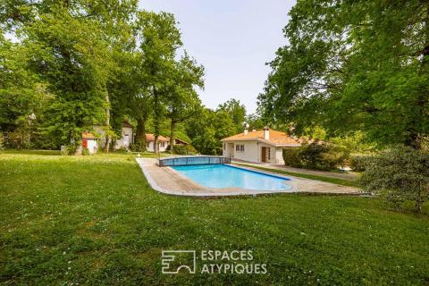 Maison de caractère des année 70 au coeur d&rsquo;un écrin de nature