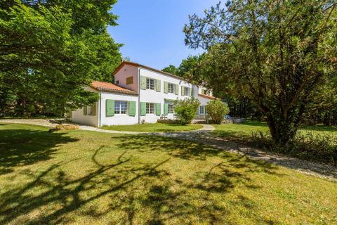 Maison de famille, belle endormie à révéler