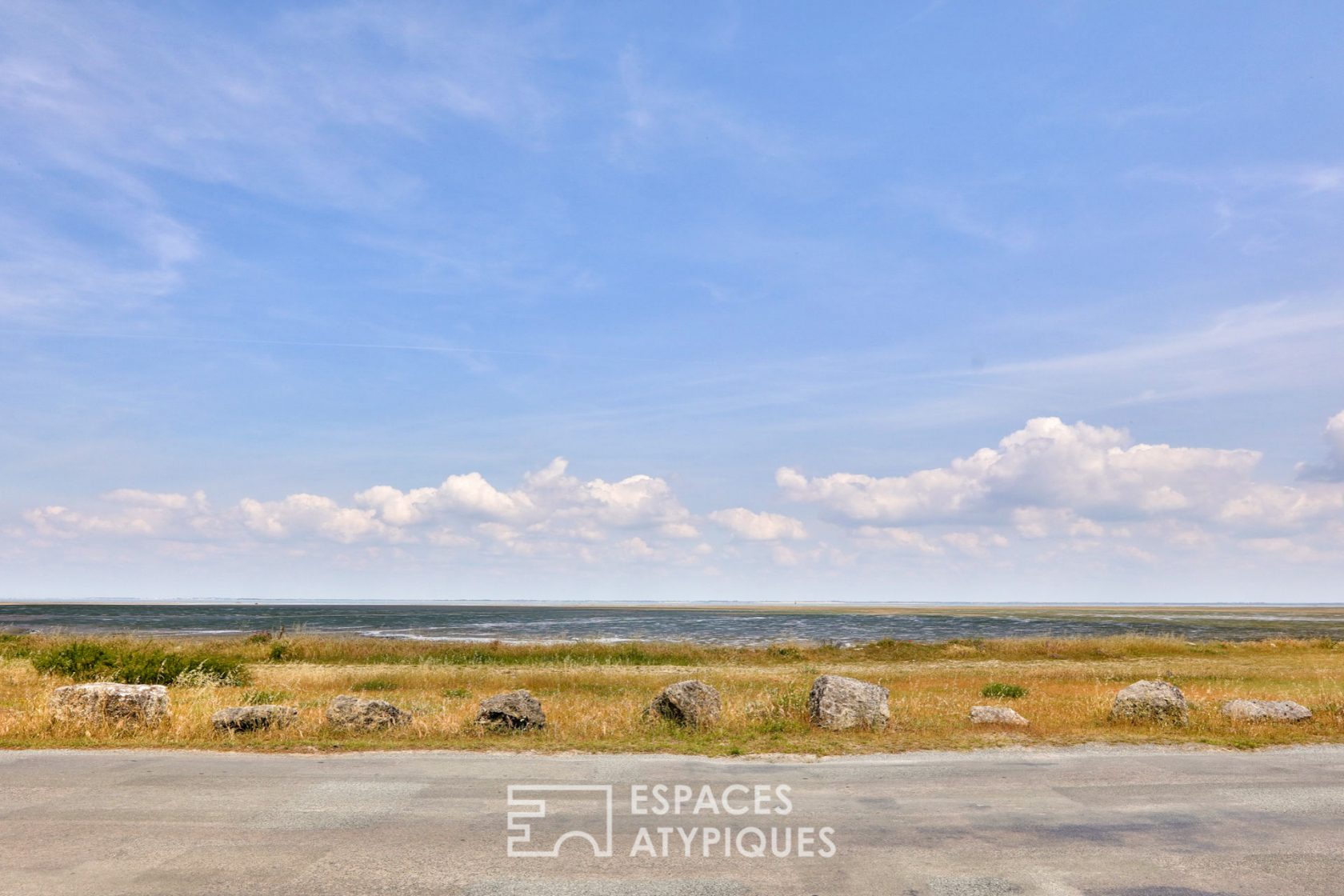 Villa de caractère avec vue imprenable sur la mer