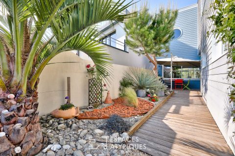 Villa avec terrasse sur le toit face à la mer