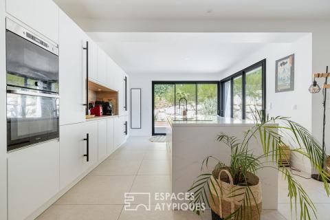 Villa d&rsquo;architecte entre lumière, sérénité et art de vivre