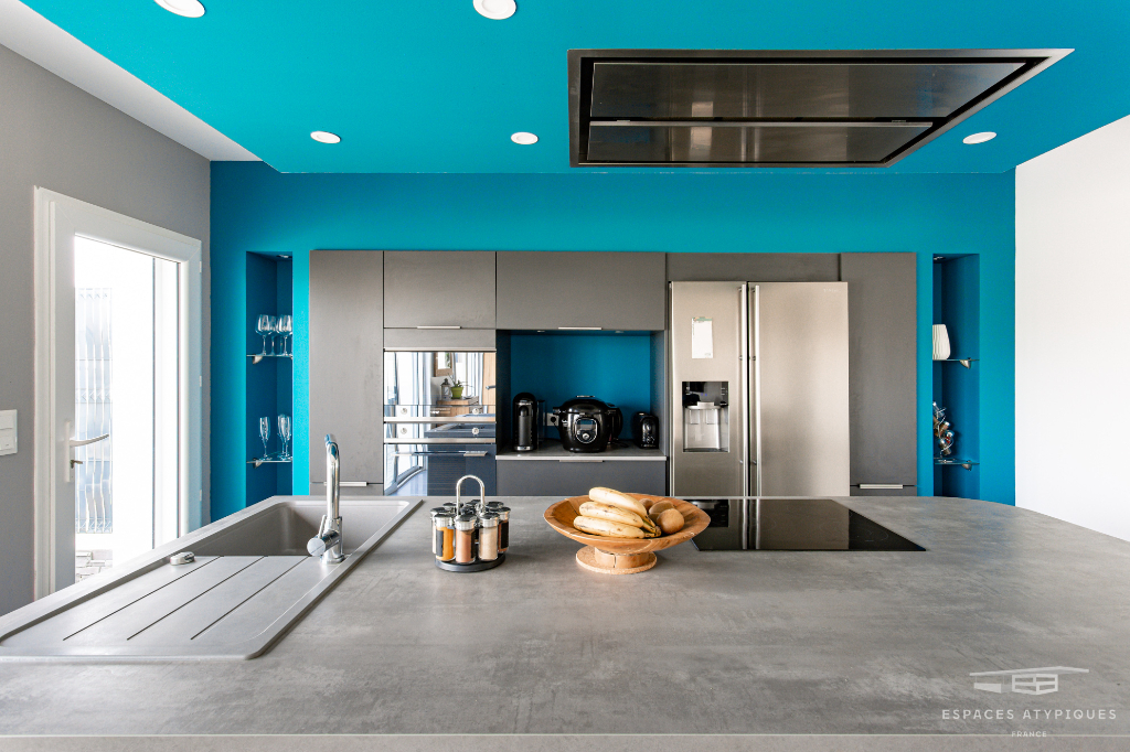 JOLIE CONTEMPORAINE AUX COULEURS MODERNES
