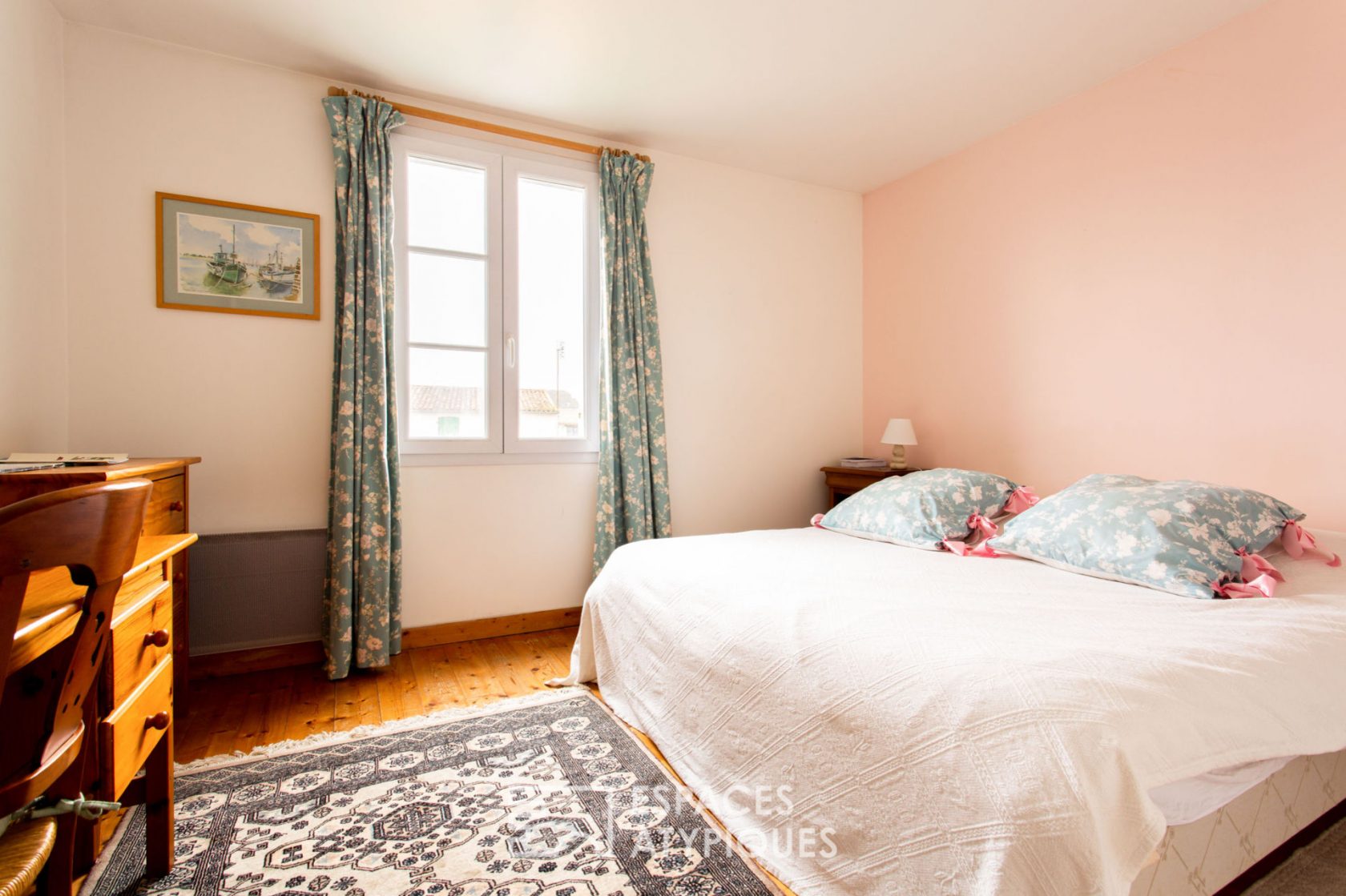 VENDUE PAR NOTRE AGENCE – Ancienne grange authentique en coeur de village