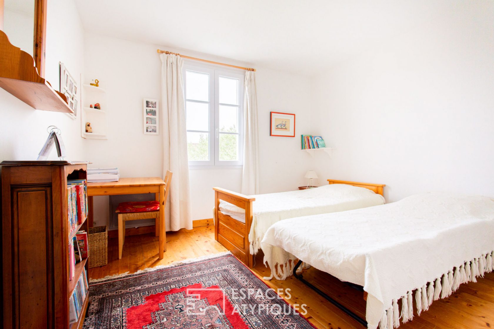 VENDUE PAR NOTRE AGENCE – Ancienne grange authentique en coeur de village