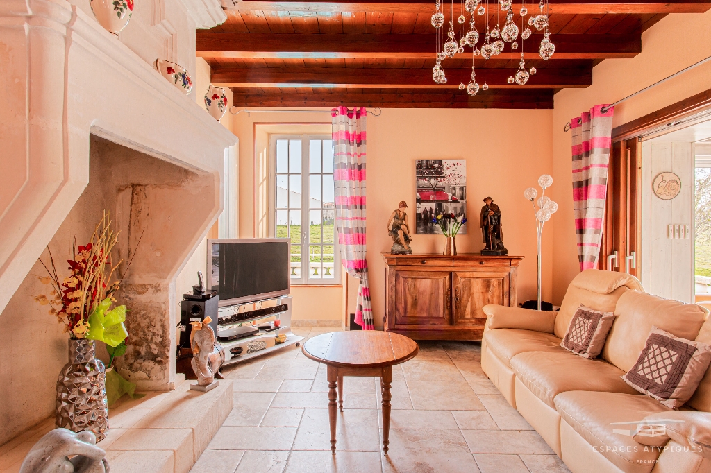 Prestigieuse Charentaise en deux logements