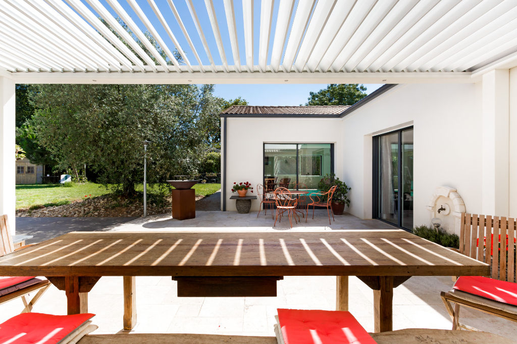 Maison d’architecte avec piscine intérieure