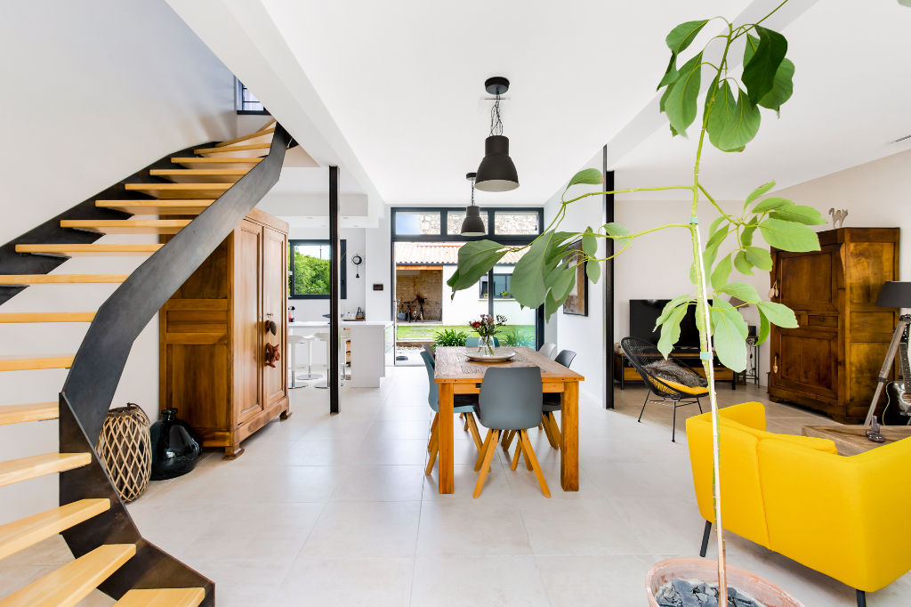 Chai en coeur de ville repensé en loft avec patio