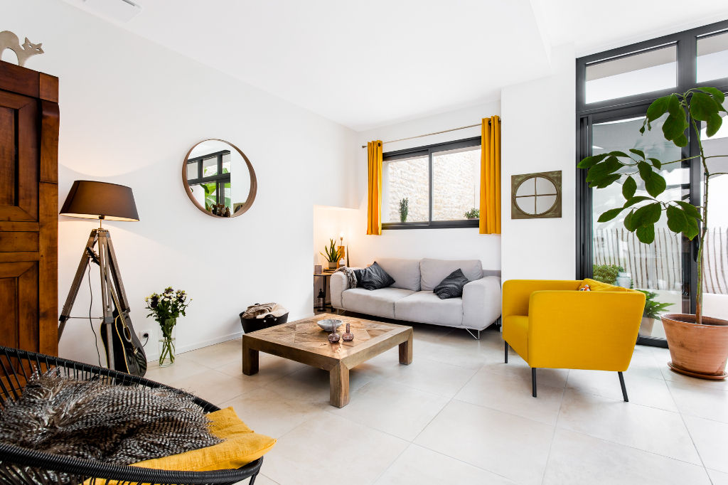 Chai en coeur de ville repensé en loft avec patio