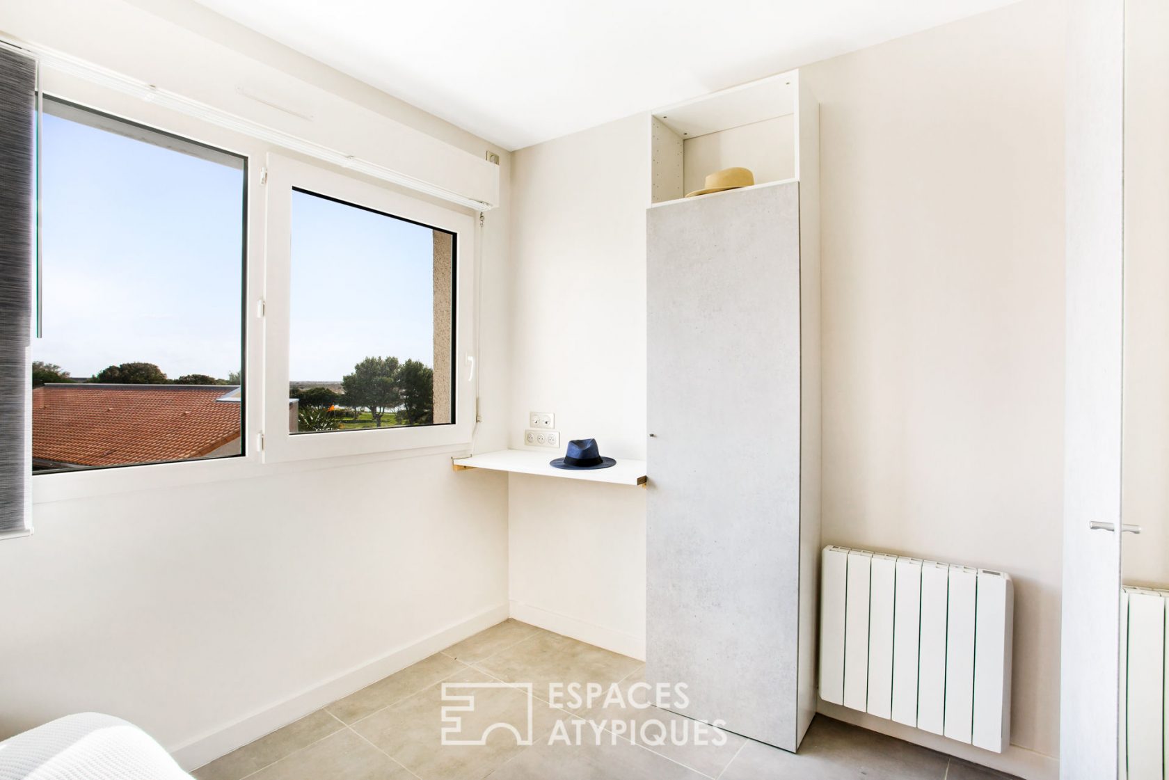 Appartement contemporain et sa vue imprenable sur la mer