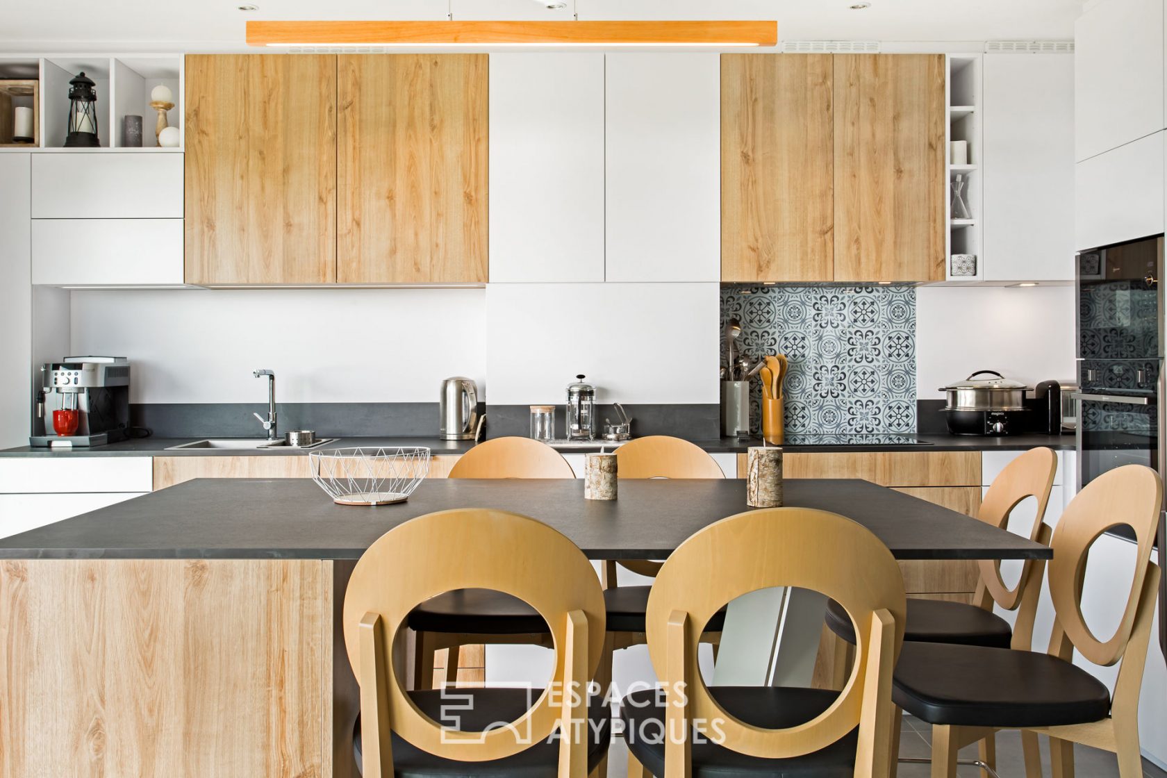 Appartement contemporain et sa vue imprenable sur la mer