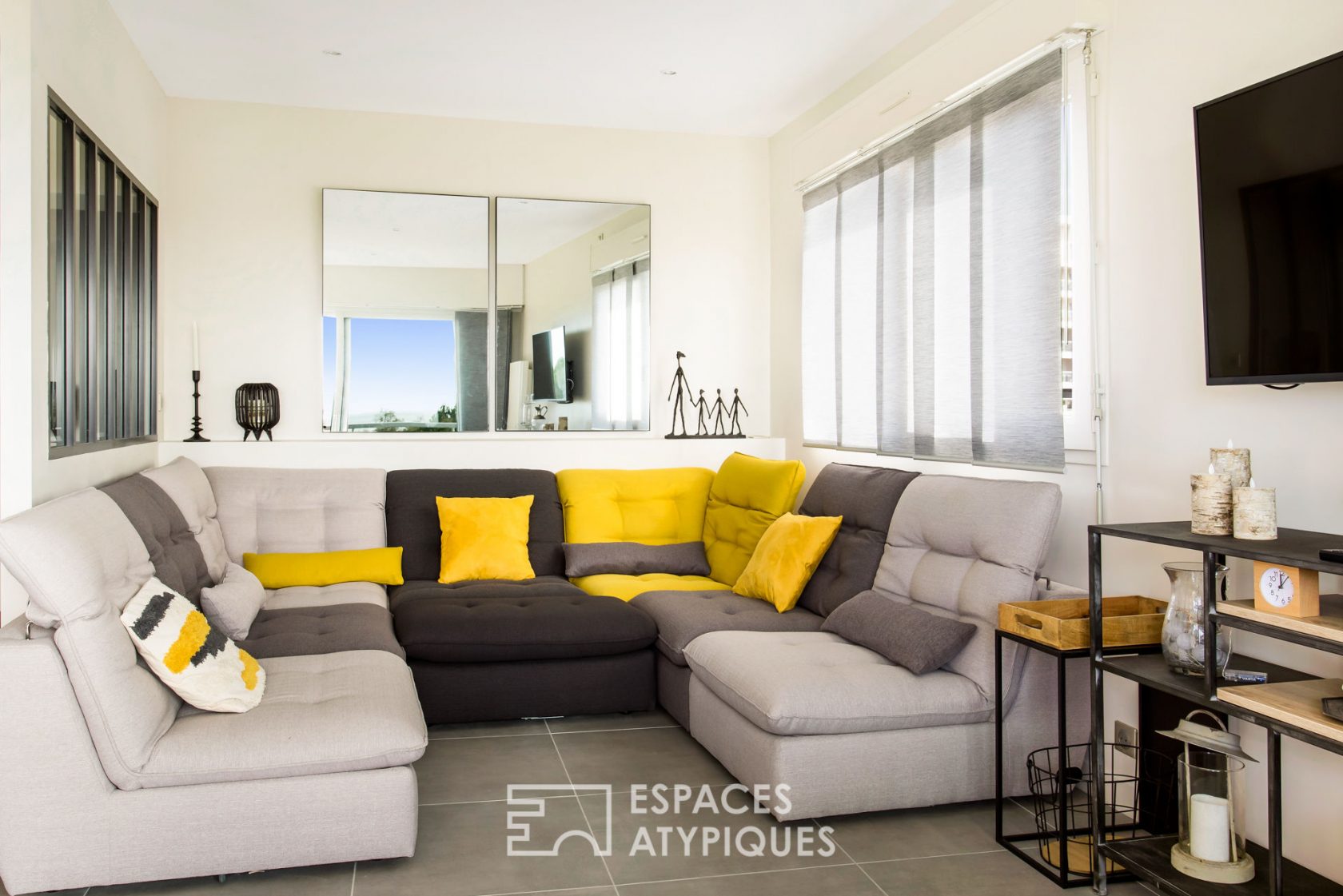 Appartement contemporain et sa vue imprenable sur la mer