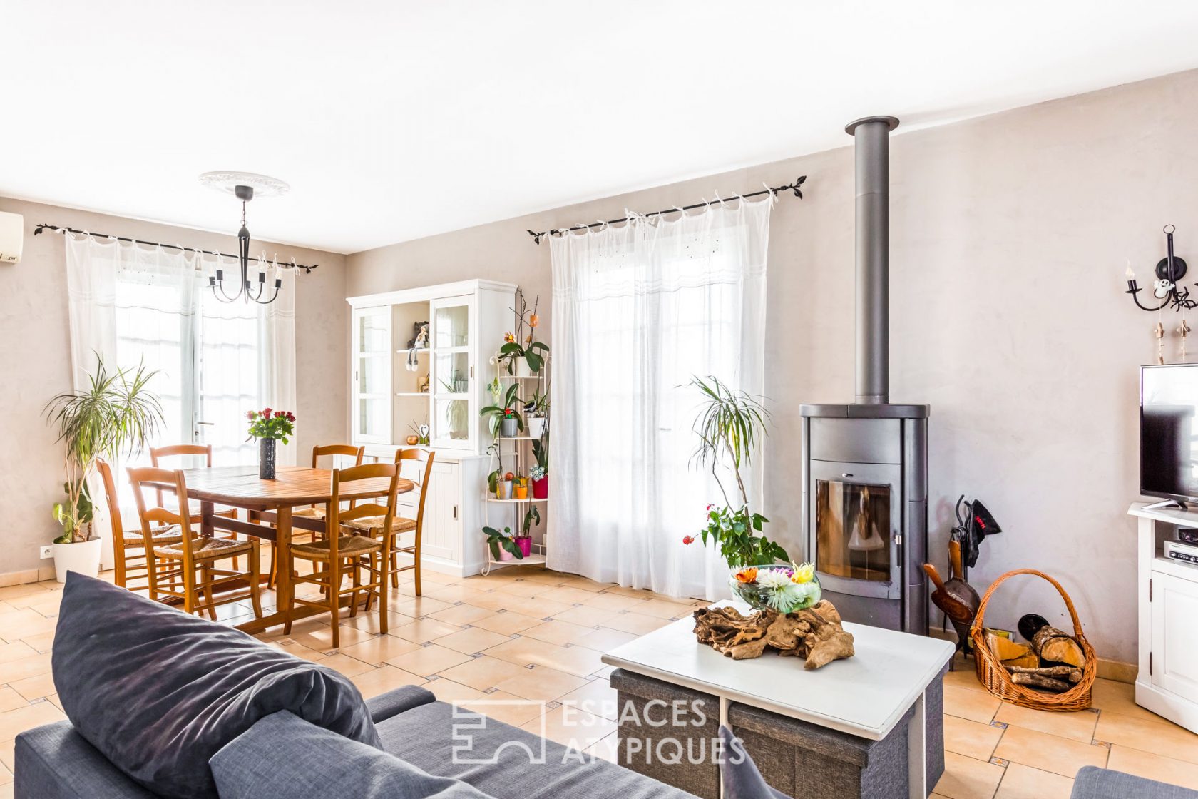 Contemporaine familiale à l’esprit Charentais