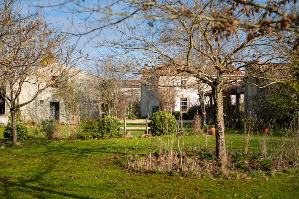 17170 SAINT JEAN DE LIVERSAY - Maison de campagne bucolique - Réf. EALR557