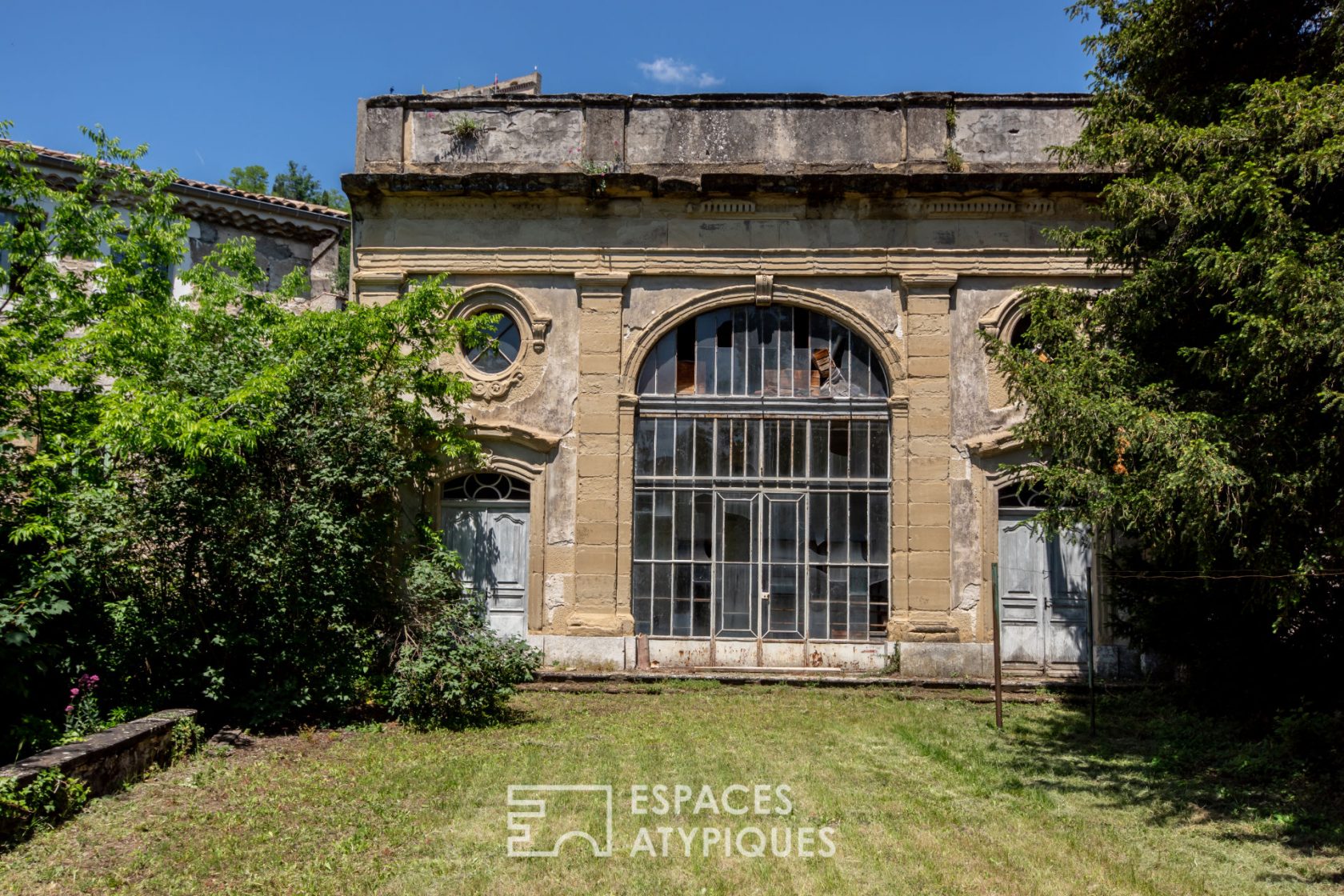 EXCEPTIONAL RESIDENCE IN THE HEART OF CREST