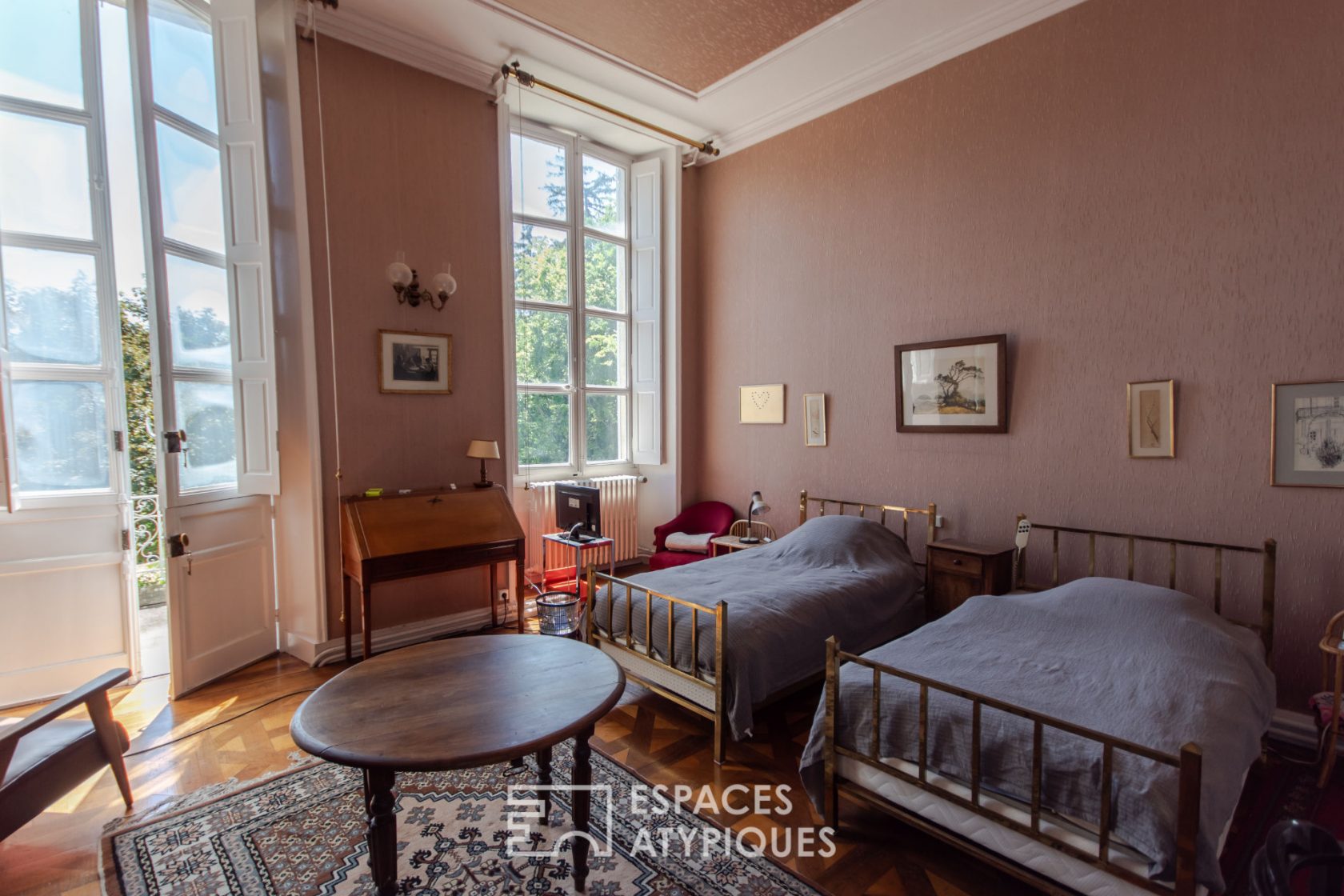 EXCEPTIONAL RESIDENCE IN THE HEART OF CREST