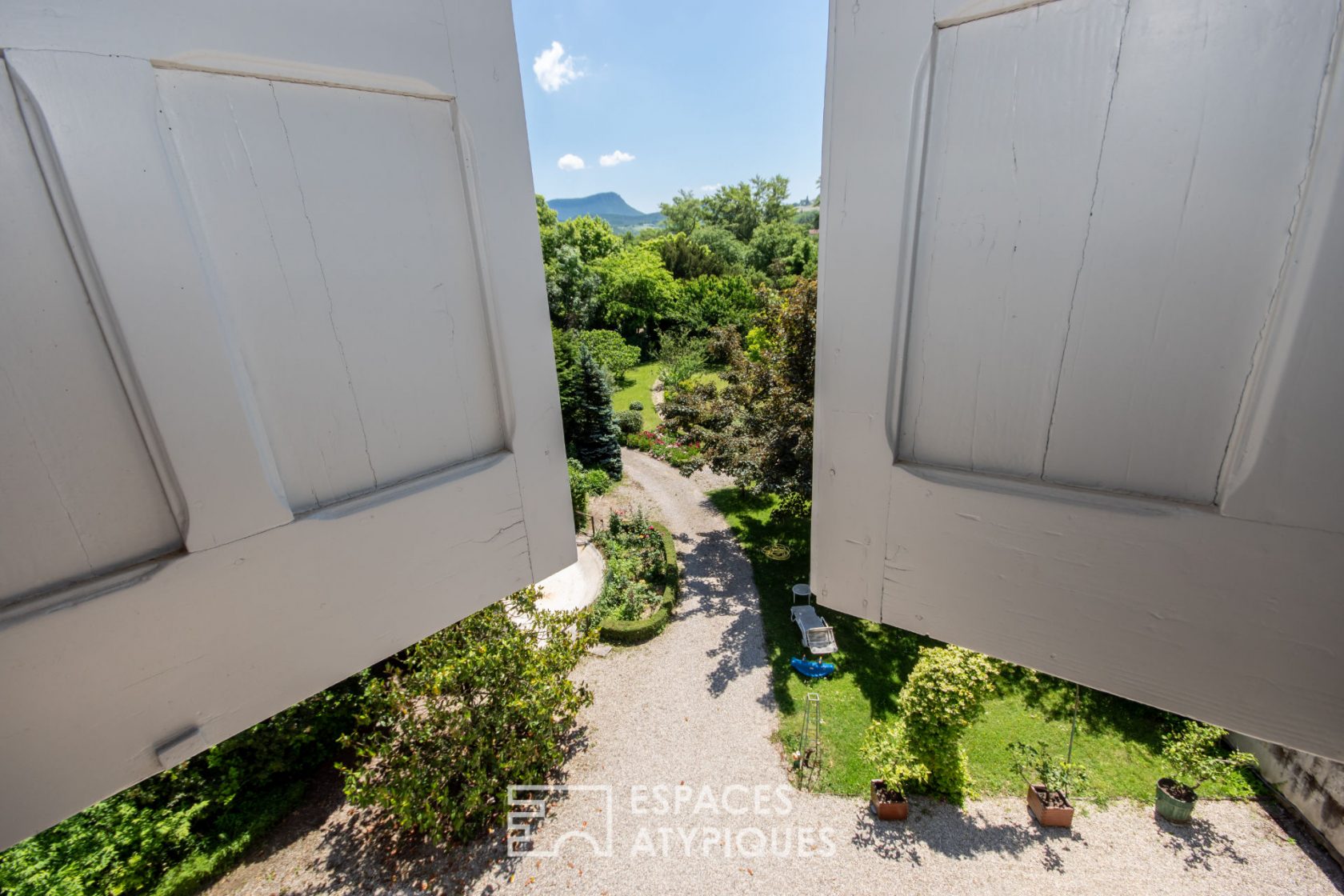EXCEPTIONAL RESIDENCE IN THE HEART OF CREST