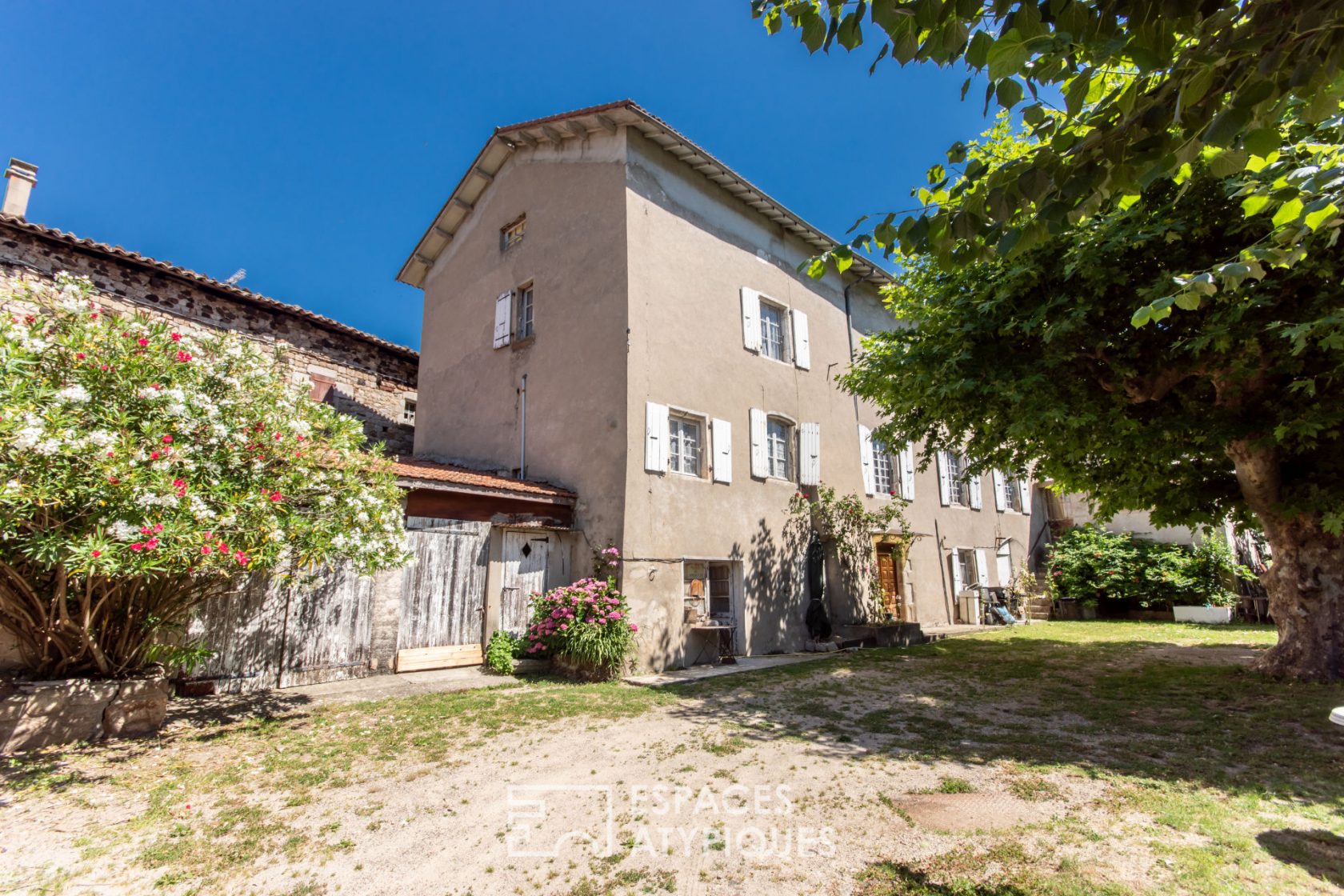 Maison Thueyts 30 pièce(s) 600 m2
