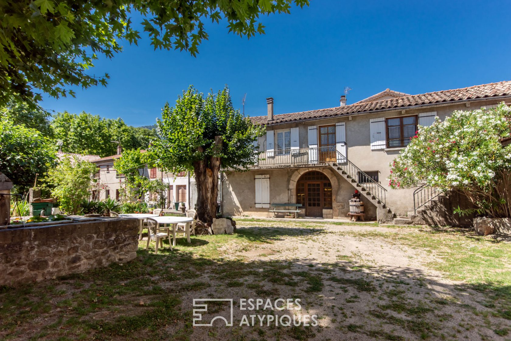 Maison Thueyts 30 pièce(s) 600 m2