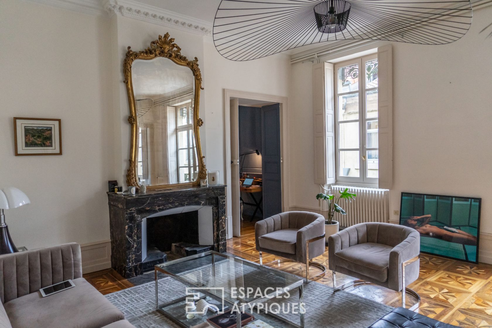 Sublime appartement type Haussmannien au coeur des rues piétonnes