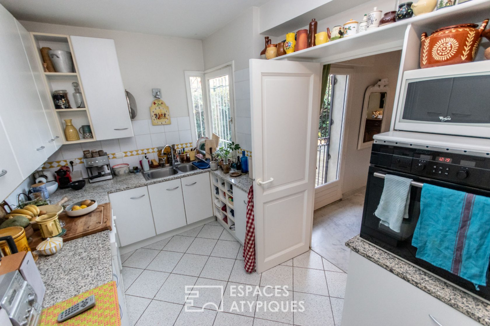 House with charm, tranquility and swimming pool in the center of Valencia