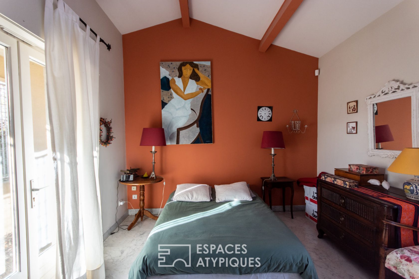 House with charm, tranquility and swimming pool in the center of Valencia
