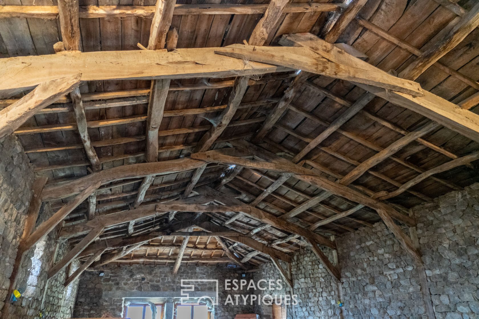 Magnificent residence on a property of 16 ha
