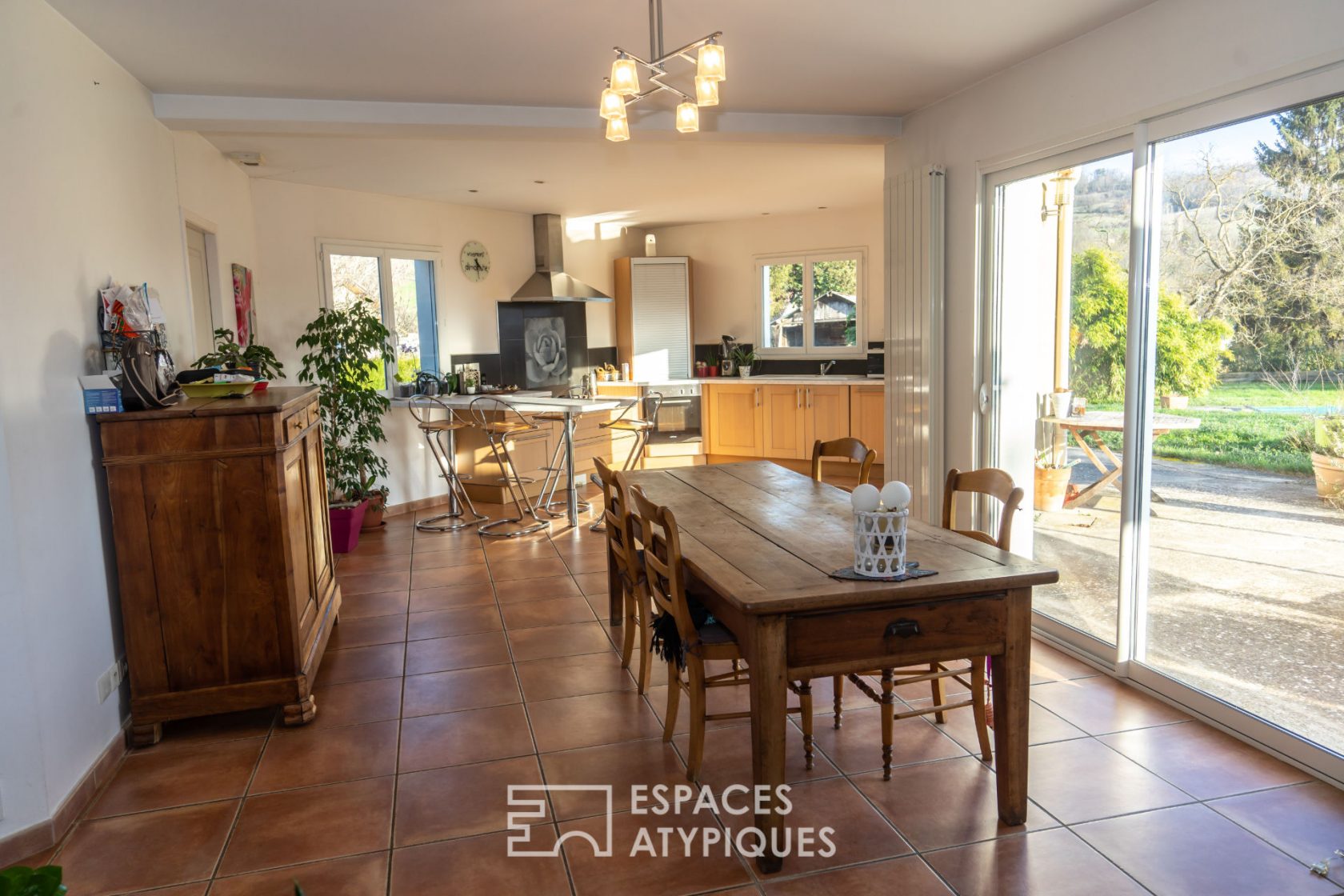 Maison de Village au vaste terrain