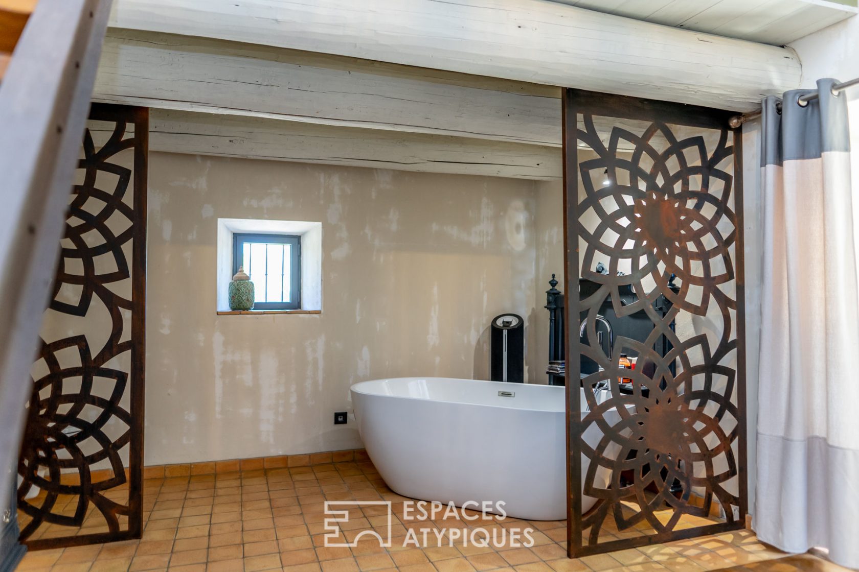 Magnificent renovated farmhouse in the South Ardèche