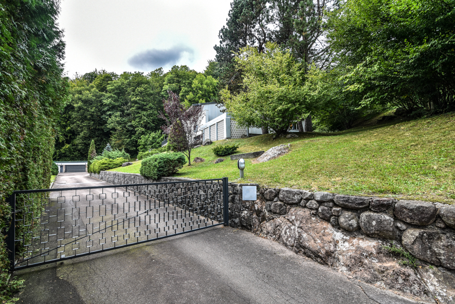 Modernist villa near Bresse