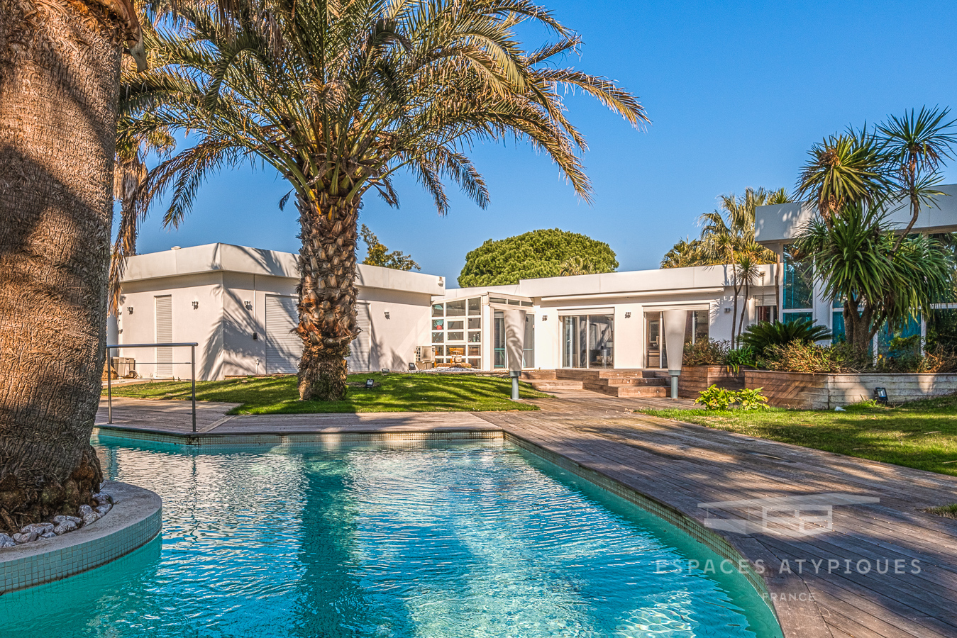Californian villa by the sea