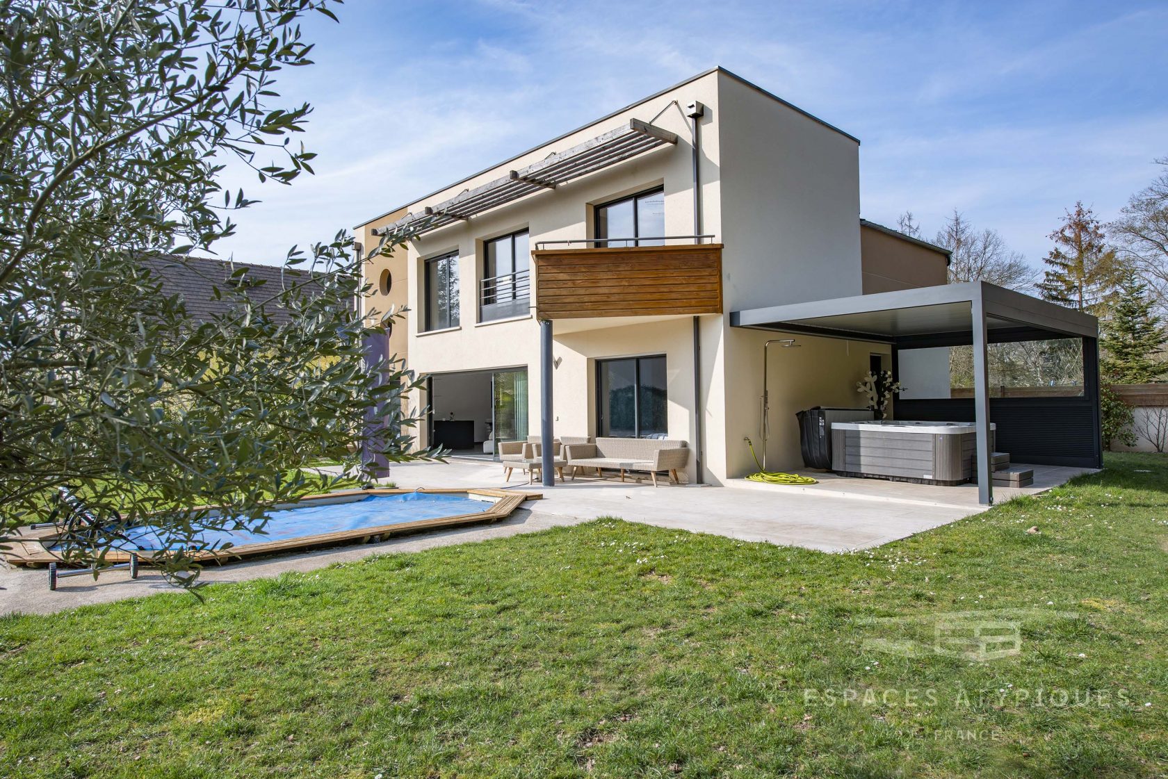 Maison d’architecte contemporaine avec piscine