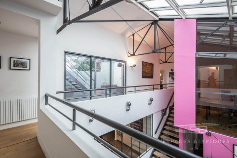 Loft familial dans un ancien hangar avec toit terrasse