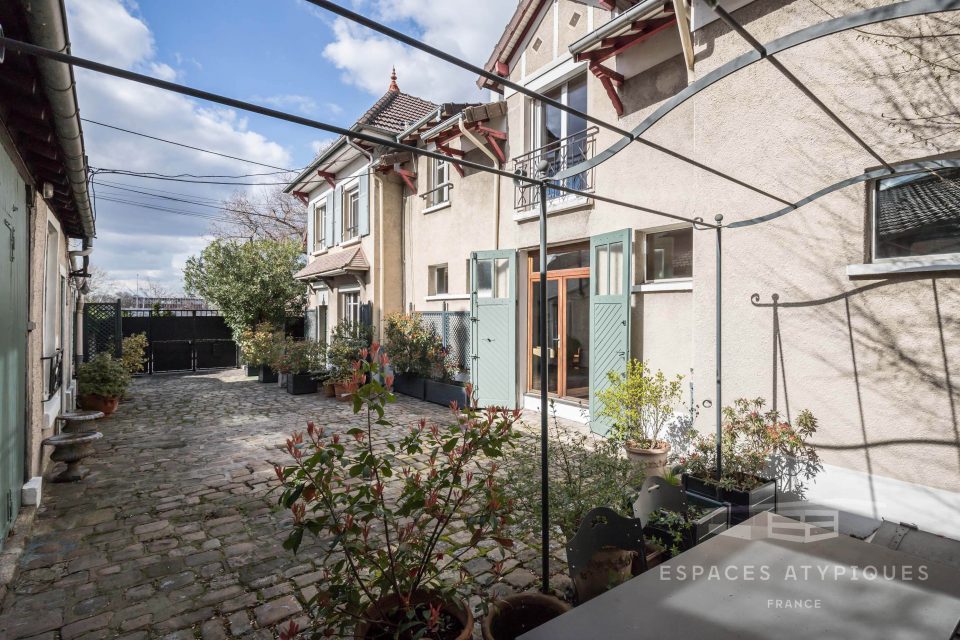 M1675EP-espaces-atypiques-ancienne-ferme-sur-ile-l-ile-saint-denis-01