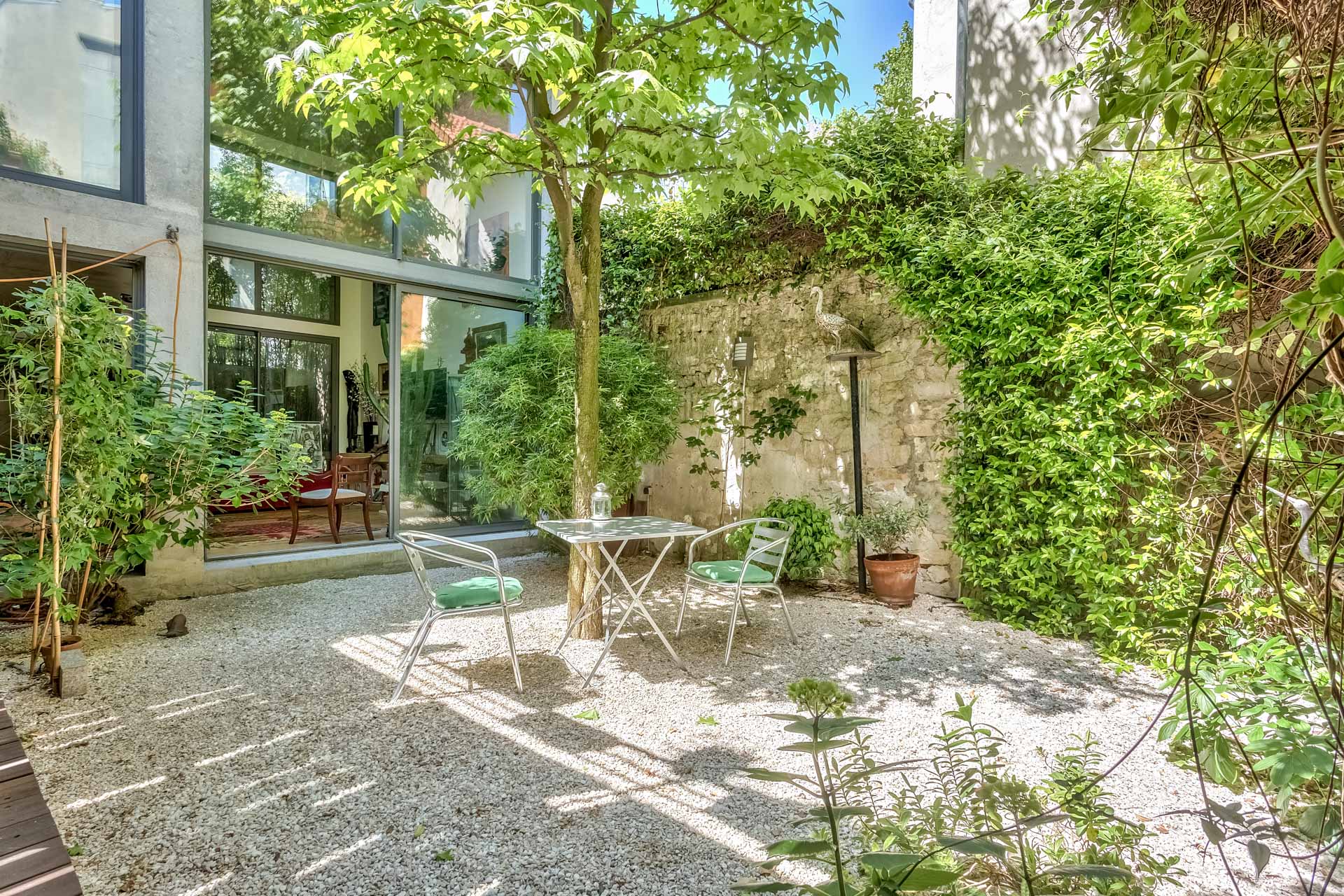 Maison contemporaine avec terrasses et atelier