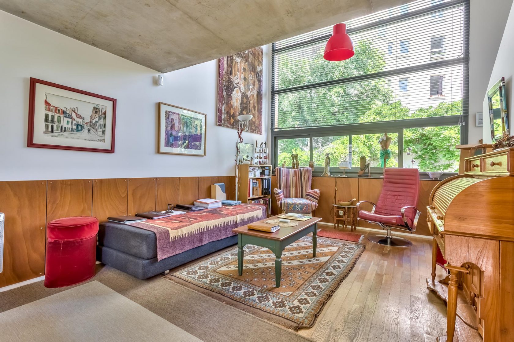 Maison contemporaine avec terrasses et atelier